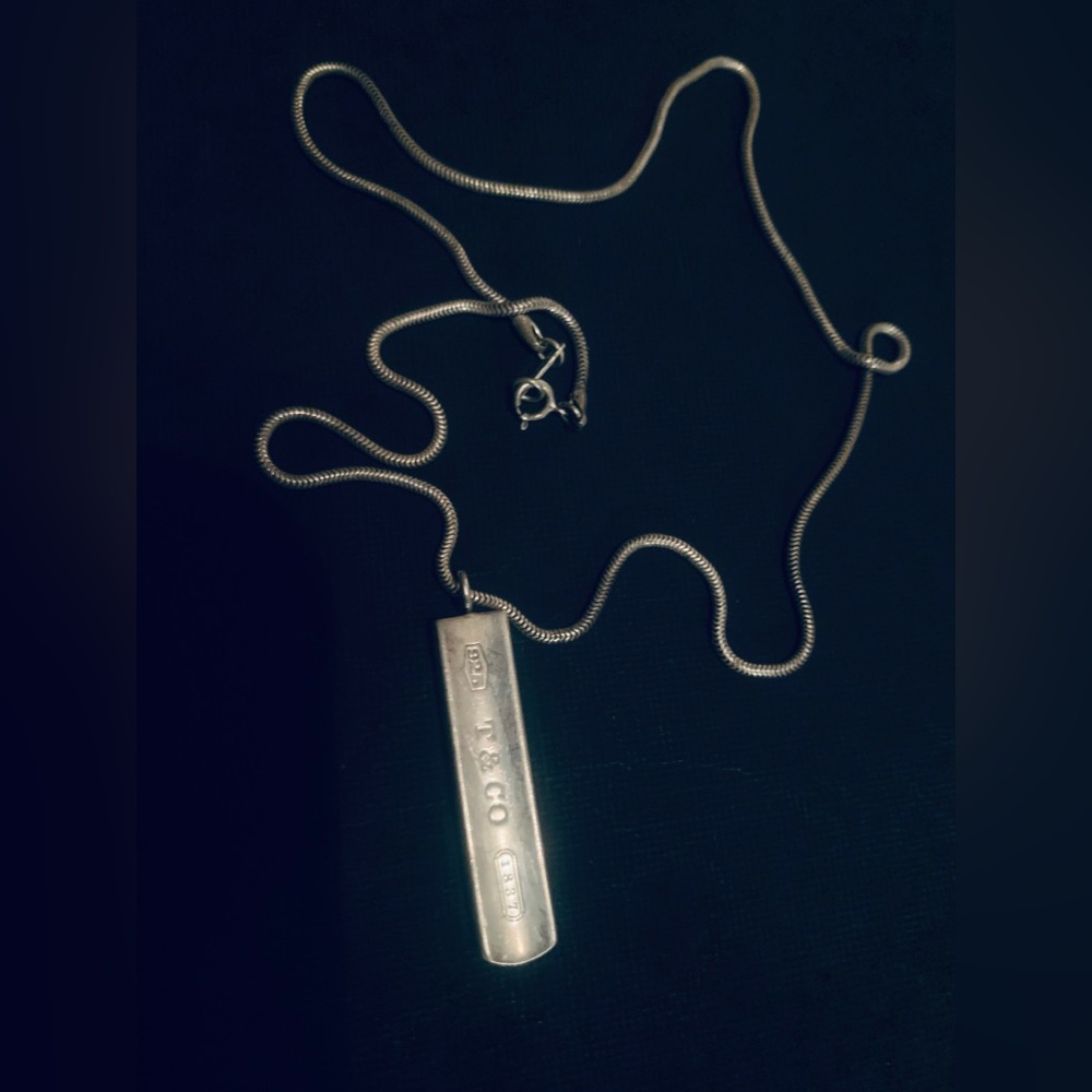 Tiffany’s bar silver necklace